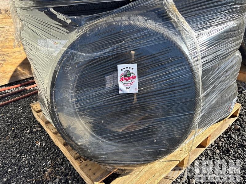 Quantity of (12) 215/60R17 Tires (Unused) Gume, točkovi i felne