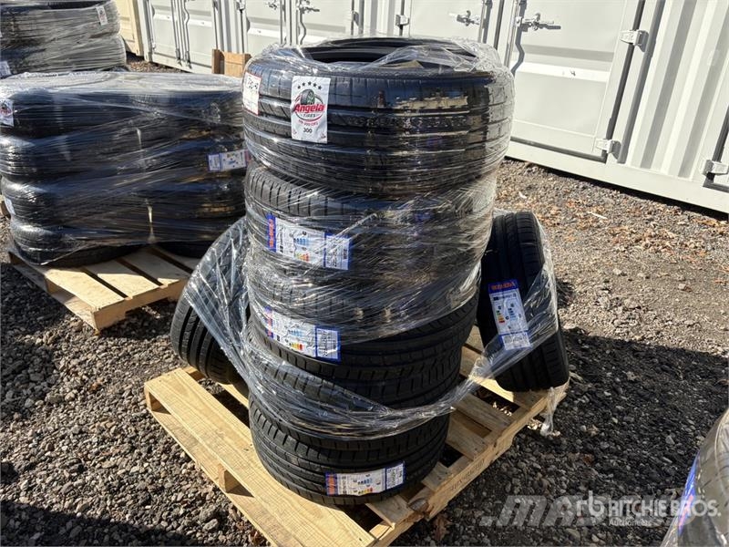 Quantity of (12) 225/45R17 Tires الإطارات والعجلات والحافات