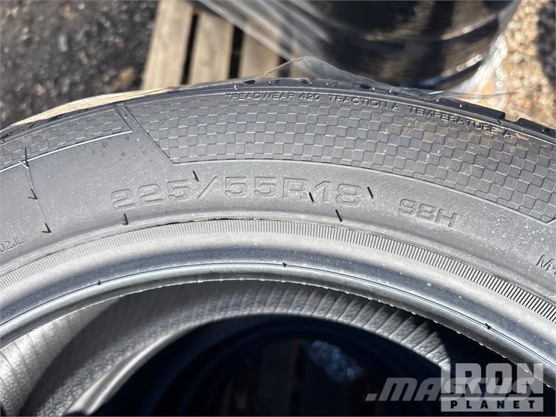  Quantity of (12) 225-55R-18 Tires (Unused) 轮胎、车轮、轮圈