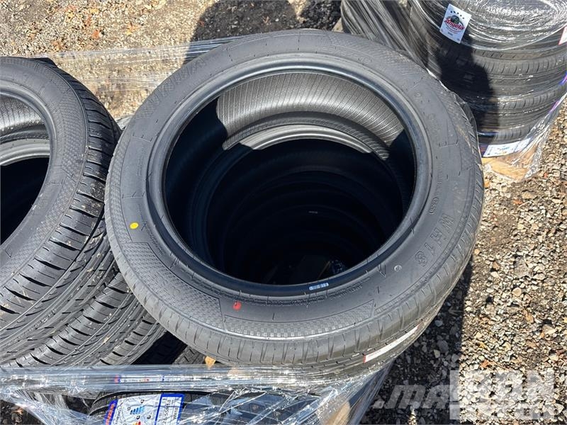  Quantity of (12) 225-55R-18 Tires (Unused) 轮胎、车轮、轮圈