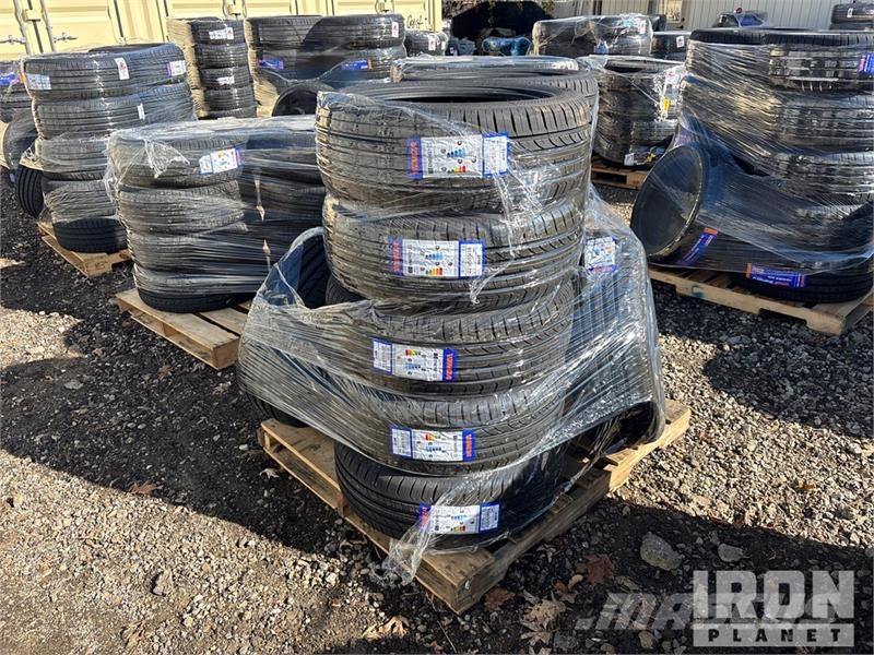  Quantity of (12) 225-55R-18 Tires (Unused) 轮胎、车轮、轮圈