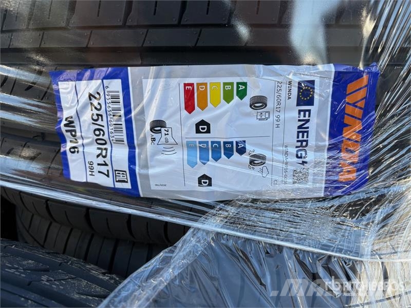 Quantity of (12) 225/60R17 Tires الإطارات والعجلات والحافات
