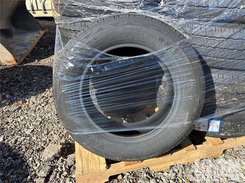  Quantity of (12) 225-65R-16C Tires (Unused) 轮胎、车轮、轮圈