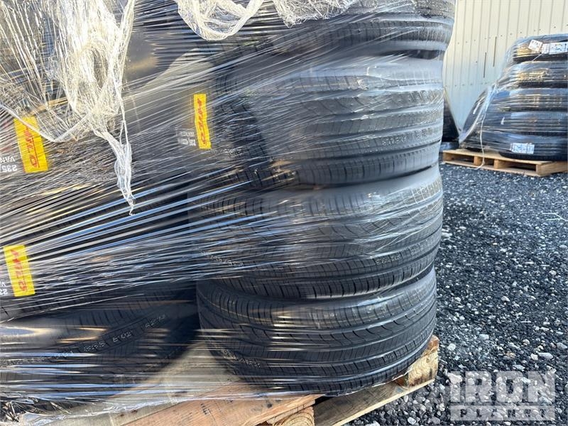  Quantity of (12) 235-45ZR-18 Tires (Unused) 轮胎、车轮、轮圈