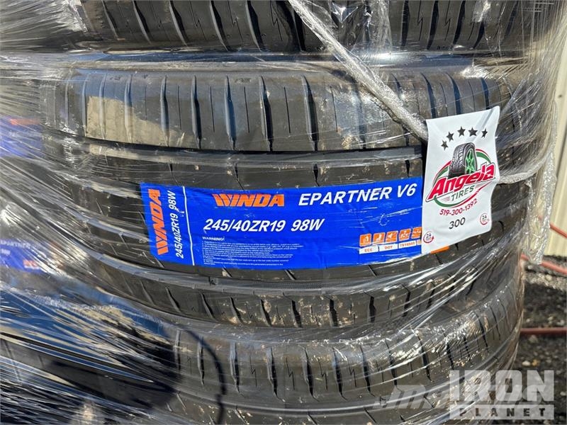  Quantity of (12) 245/40ZR19 Tires (Unused) 轮胎、车轮、轮圈