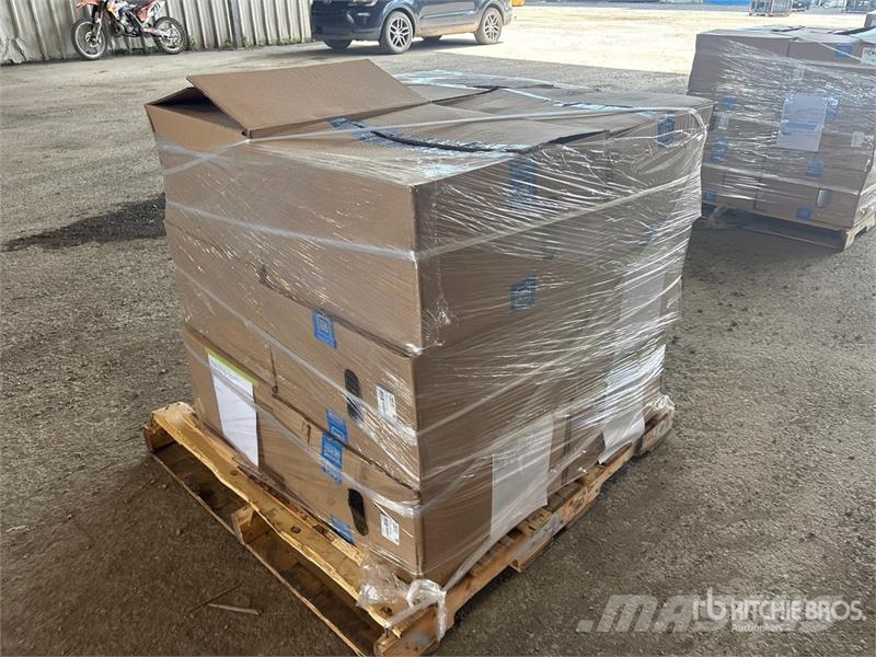 Quantity of (12) Aluminum Wheels Opony, koła i felgi