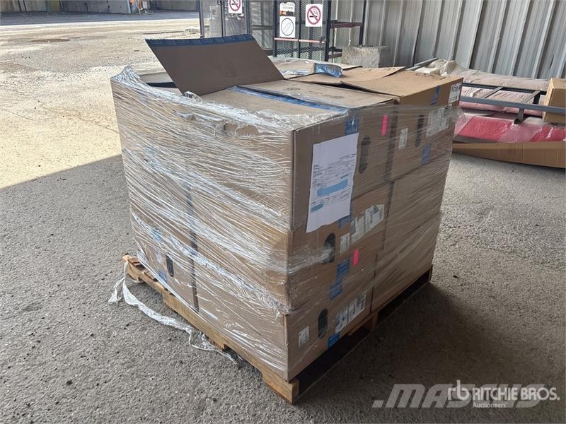  Quantity of (12) Aluminum Wheels Opony, koła i felgi