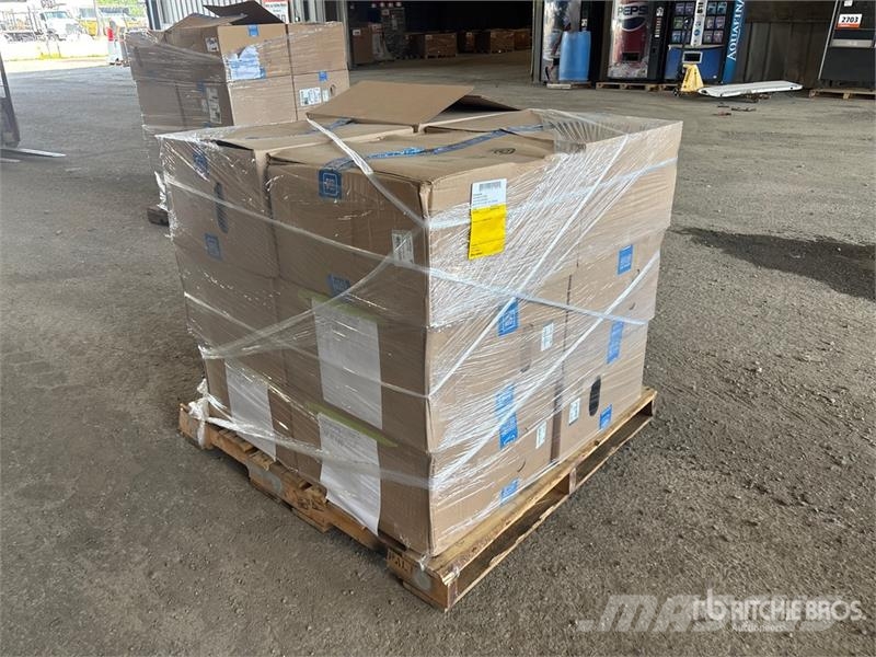 Quantity of (12) Aluminum Wheels Opony, koła i felgi
