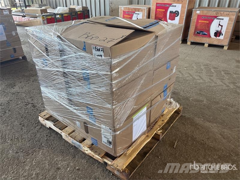 Quantity of (12) Aluminum Wheels Opony, koła i felgi