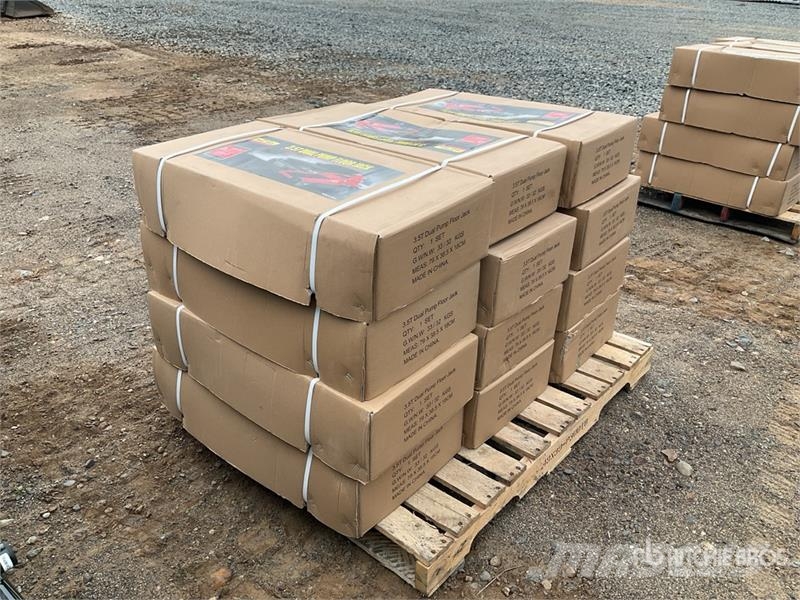 Quantity of (12) BYT FLOJK035 3.5T Floor Jack (Un Andere Zubehörteile