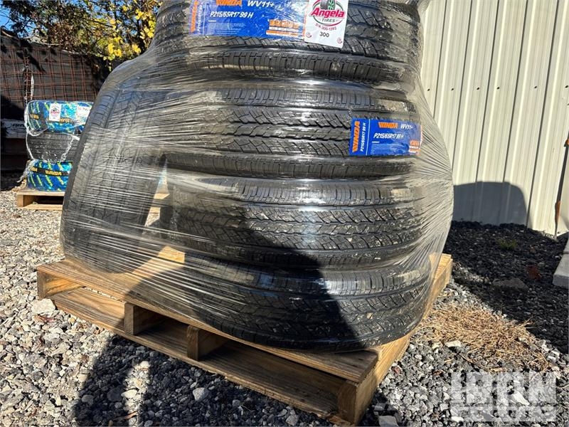  Quantity of (12) P215/65R17 Tires (Unused) 轮胎、车轮、轮圈