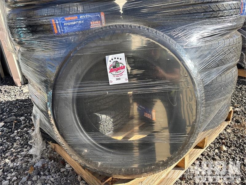  Quantity of (12) P215/65R17 Tires (Unused) 轮胎、车轮、轮圈