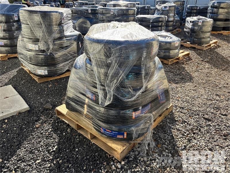  Quantity of (12) P215/65R17 Tires (Unused) 轮胎、车轮、轮圈