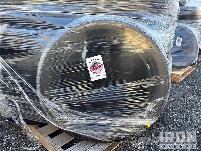 Quantity of (12) P235/55R19 Tires (Unused) 轮胎、车轮、轮圈