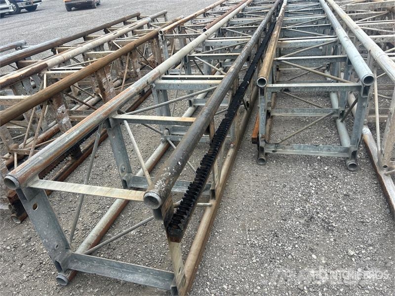 Quantity of (12) Scaffolding 足場設備
