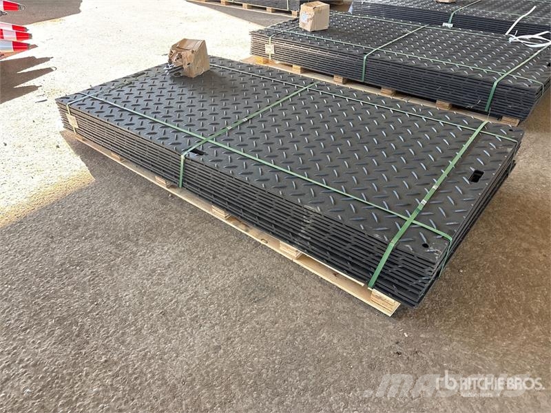 Quantity of (12) SKLP SK-LJB12 94 in x 47 in Poly Transport - Anderen