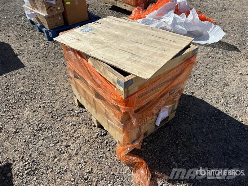 Quantity of (120) ITC Electric Components Part No: Drugi deli
