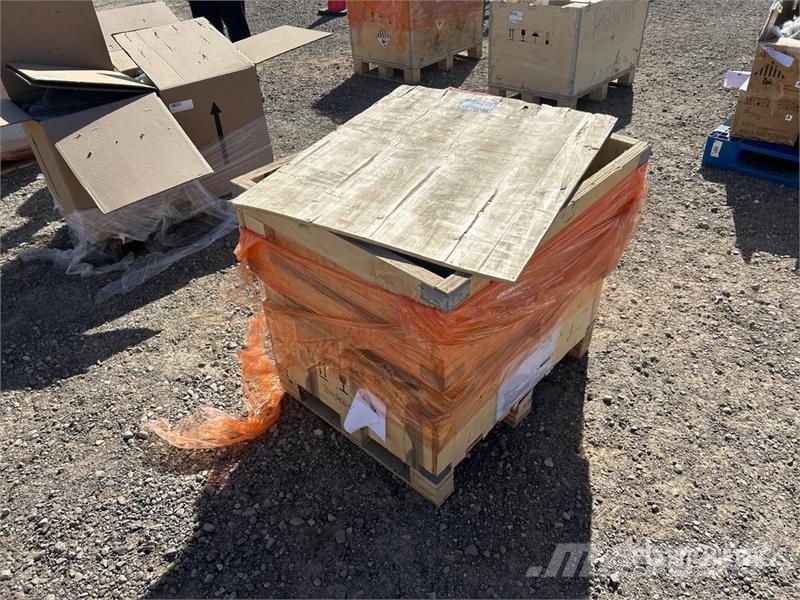 Quantity of (120) ITC Electric Components Part No: Drugi deli