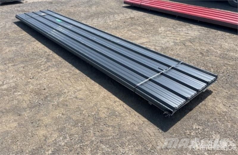 Quantity of (125) 3 ft x 16 ft Black Steel Siding Ostalo za građevinarstvo