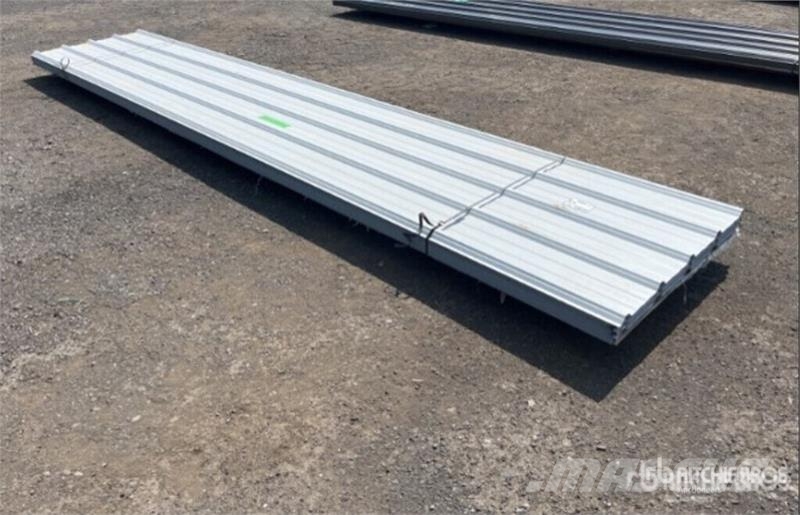 Quantity of (125) 3 ft x 16 ft White Steel Siding Ostalo za građevinarstvo