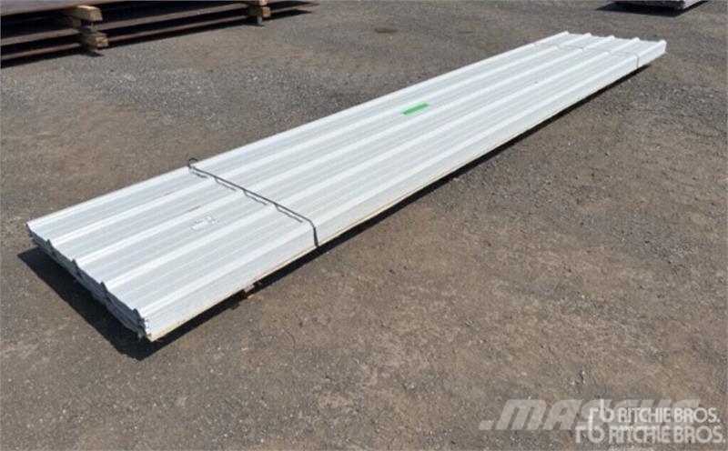 Quantity of (125) 3 ft x 16 ft White Steel Siding Ostalo za građevinarstvo