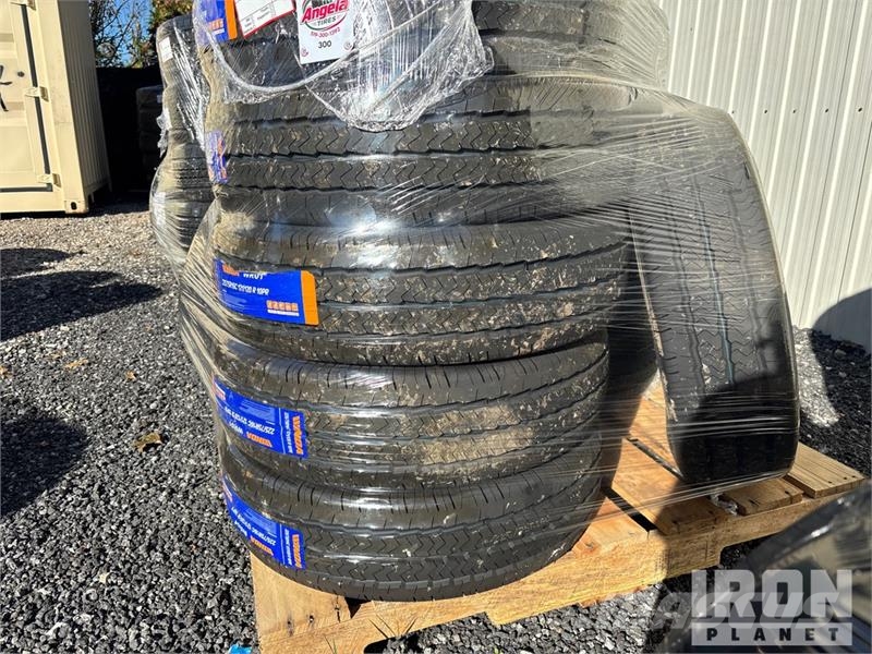 Quantity of (13) 225/75R16C Tires (Unused) Gume, točkovi i felne