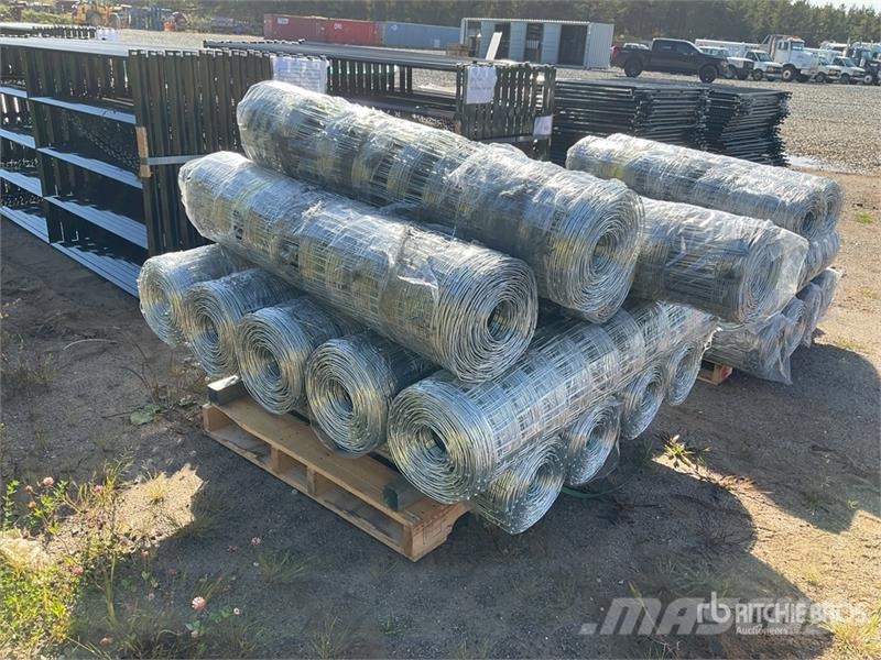  Quantity of (13)  BYT FFC762 x 4 ft Galvanized 330 Equipos de vallado