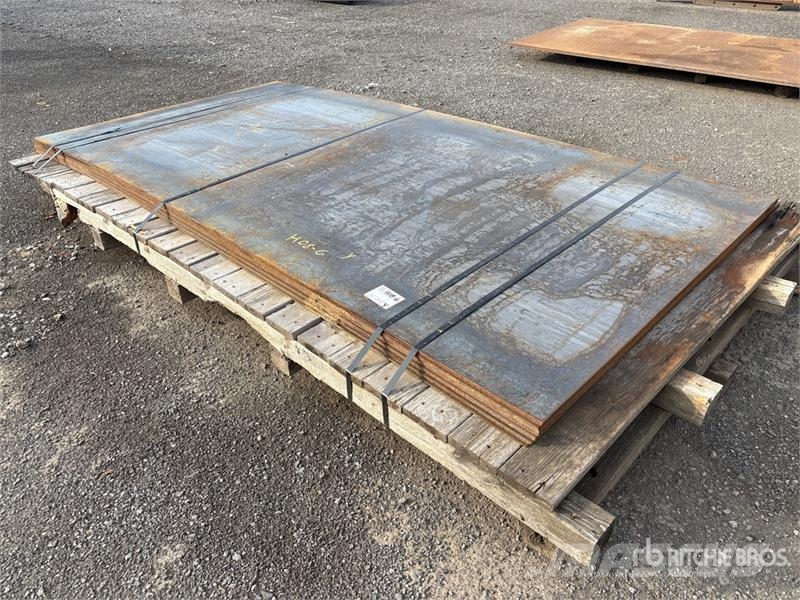  Quantity of (15) 60 in x 120 in Steel Plates Andre komponenter