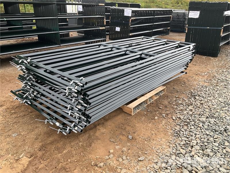 Quantity of (15) BYT DMG10 9 ft x 4 ft Steel 9 ft Autres matériels d'élevage