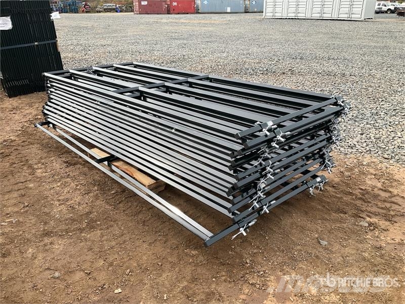 Quantity of (15) BYT DMG10 9 ft x 4 ft Steel 9 ft Autres matériels d'élevage