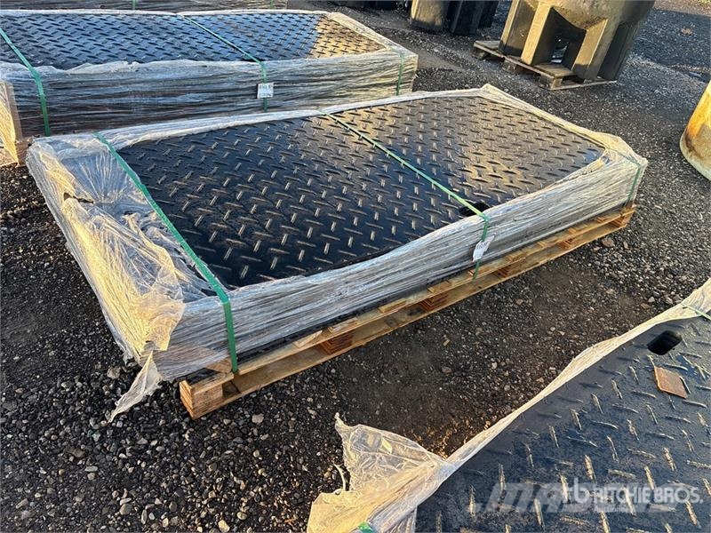 Quantity of (15) FPM Ground Protection Mats (Unus Rezervni delovi i oprema za bušenje
