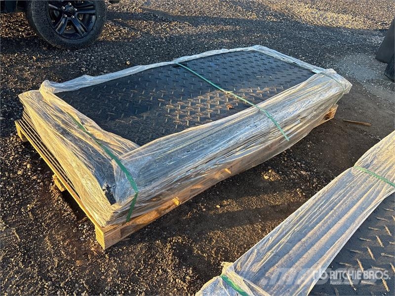 Quantity of (15) FPM Ground Protection Mats (Unus Rezervni delovi i oprema za bušenje