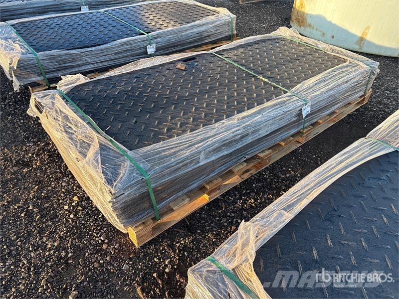 Quantity of (15) FPM Ground Protection Mats (Unus Rezervni delovi i oprema za bušenje
