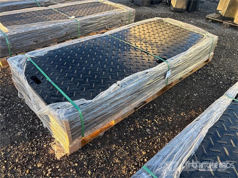 Quantity of (15) FPM Ground Protection Mats (Unus Rezervni delovi i oprema za bušenje