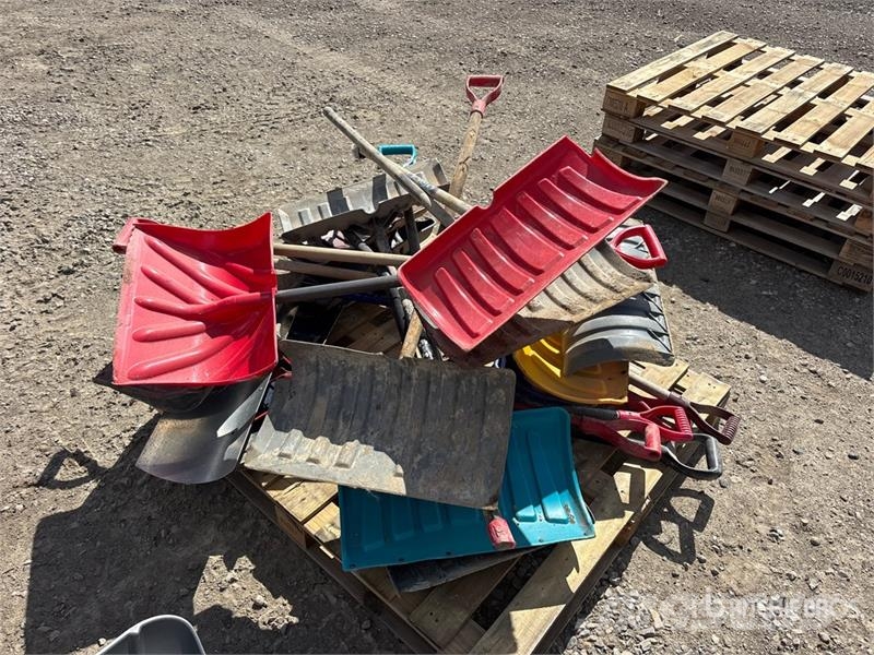  Quantity of (15) Shovels Lauksaimniecība- Citi