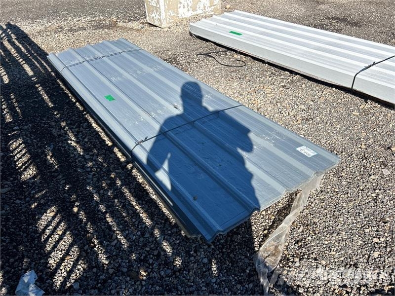 Quantity of (150) 10 ft Grey Steel Siding Roofing Utovorne dizalice, vitla i liftovi za materijal