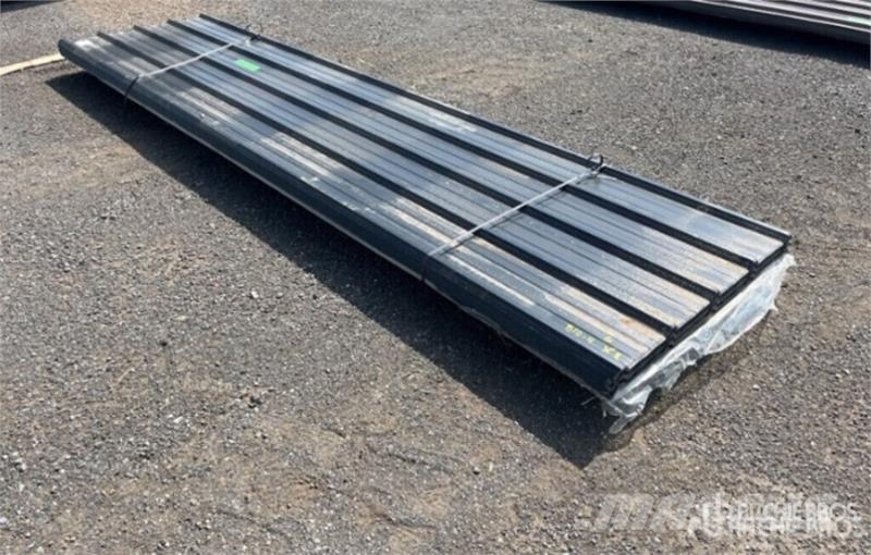 Quantity of (150) 3 ft x 12 ft Black Steel Siding Ostalo za građevinarstvo