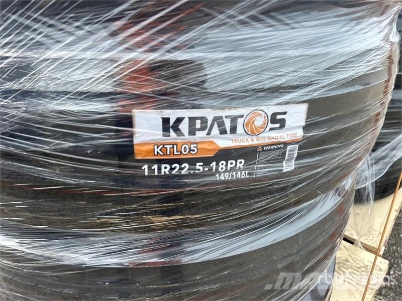  Quantity of (16) 11R22.5 Steer/All Position Tires  Banden, wielen en velgen