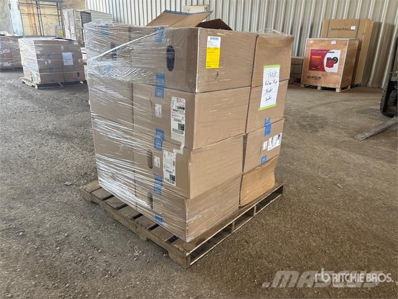  Quantity of (16) Aluminum Wheels Opony, koła i felgi