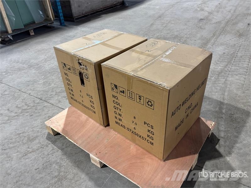 Quantity of (16) GLWH16 Auto Darkening Welding He Egyéb alkatrészek