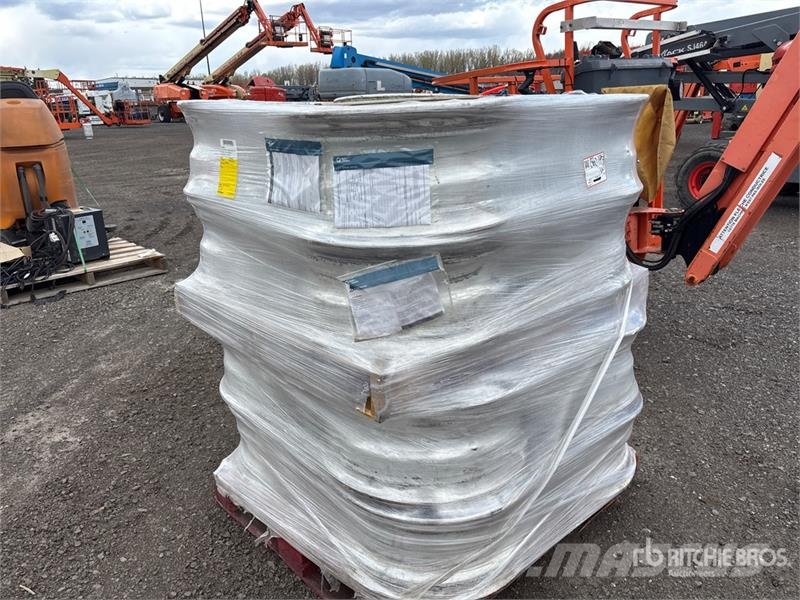 Quantity of (16) Rims Ostale kargo komponente