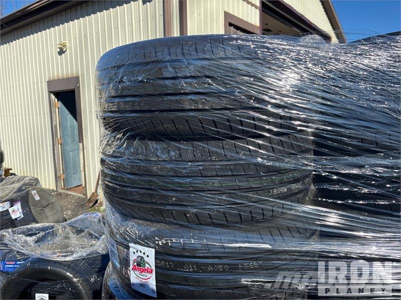 Quantity of (18) 215/55R17 Tires (Unused) Gume, točkovi i felne