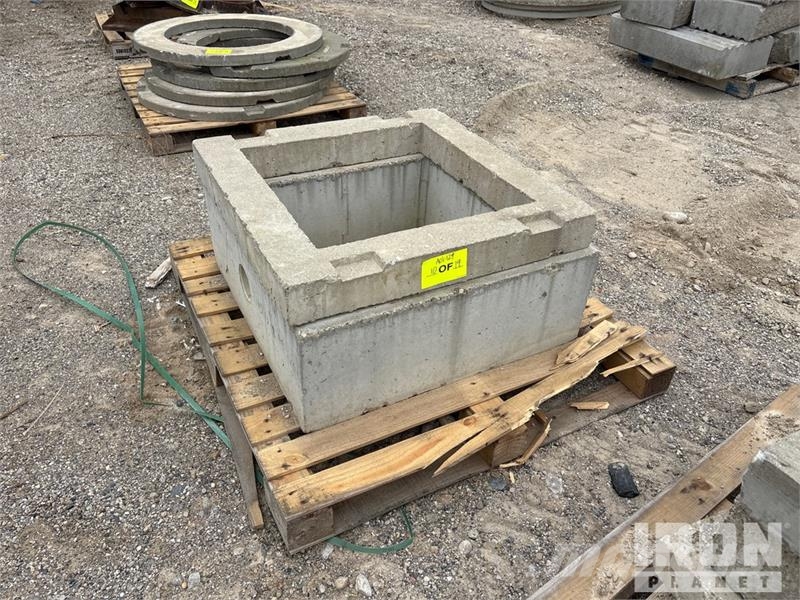  Quantity of (19) Pallets of Sewer Risers, Grates a ماكينات زراعية - غير ذلك