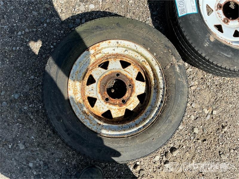 Quantity of (2) 175/80D13 Tires Pneumatici, ruote e cerchioni