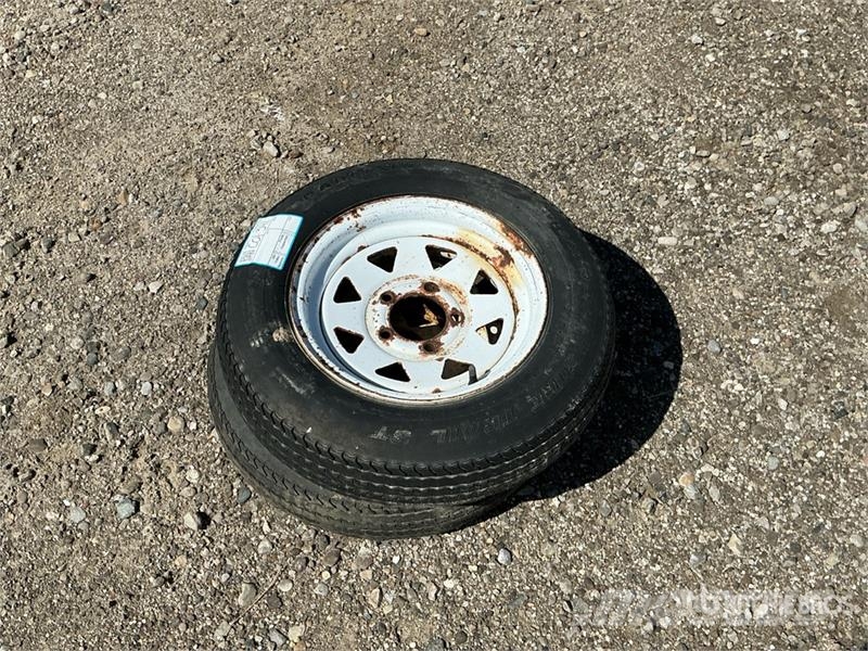 Quantity of (2) 175/80D13 Tires Pneumatici, ruote e cerchioni