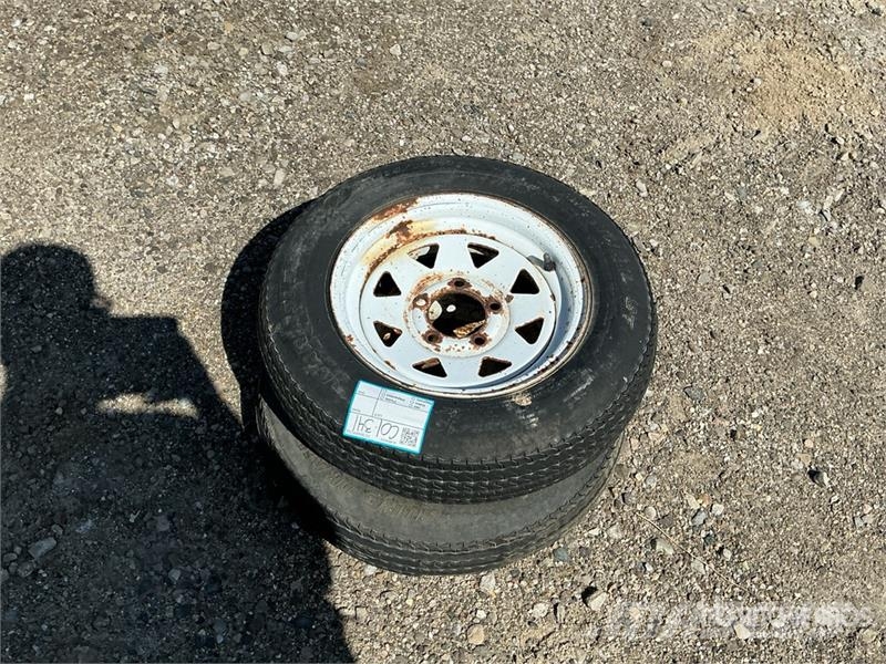 Quantity of (2) 175/80D13 Tires Pneumatici, ruote e cerchioni