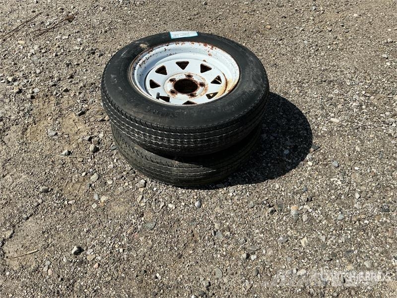 Quantity of (2) 175/80D13 Tires Pneumatici, ruote e cerchioni
