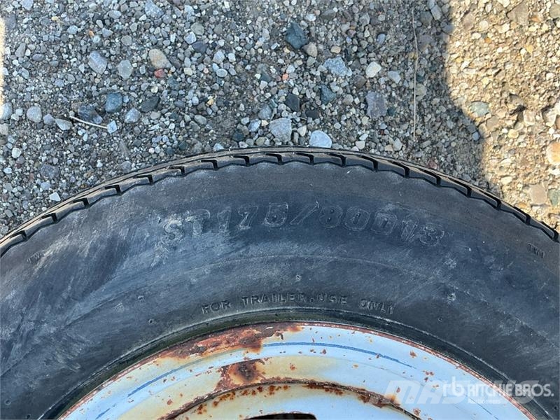 Quantity of (2) 175/80D13 Tires Pneumatici, ruote e cerchioni