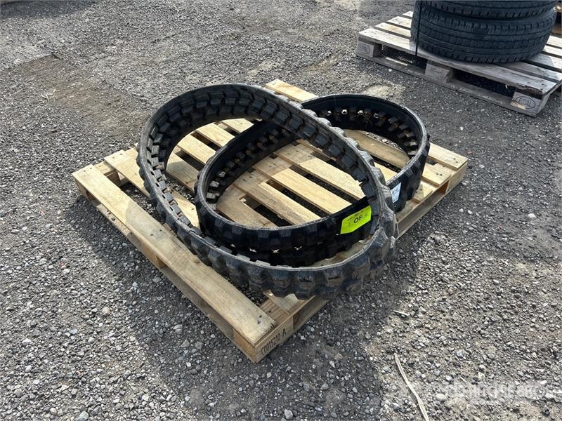 Quantity of (2) 180 x 72C x 36 (7 inches) Rubber T 其他組件