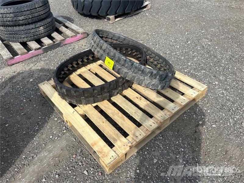 Quantity of (2) 180 x 72C x 36 (7 inches) Rubber T 其他組件